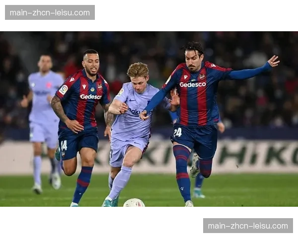 战术复盘：巴萨防线漏洞频出，客场1-1战平皇家社会痛失关键两分