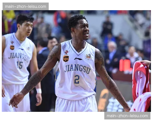 “最佳第六人”现场观战，前外援马尚-布鲁克斯现身广东主场