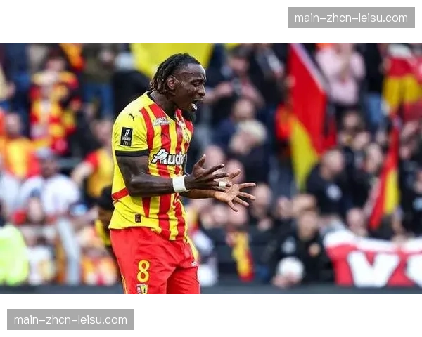 朗斯1-1战平斯特拉斯堡，主队防线最后时刻失守